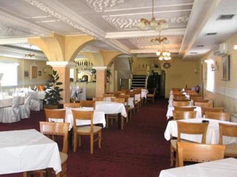 Amazona Hotel Prishtinë Ngoại thất bức ảnh