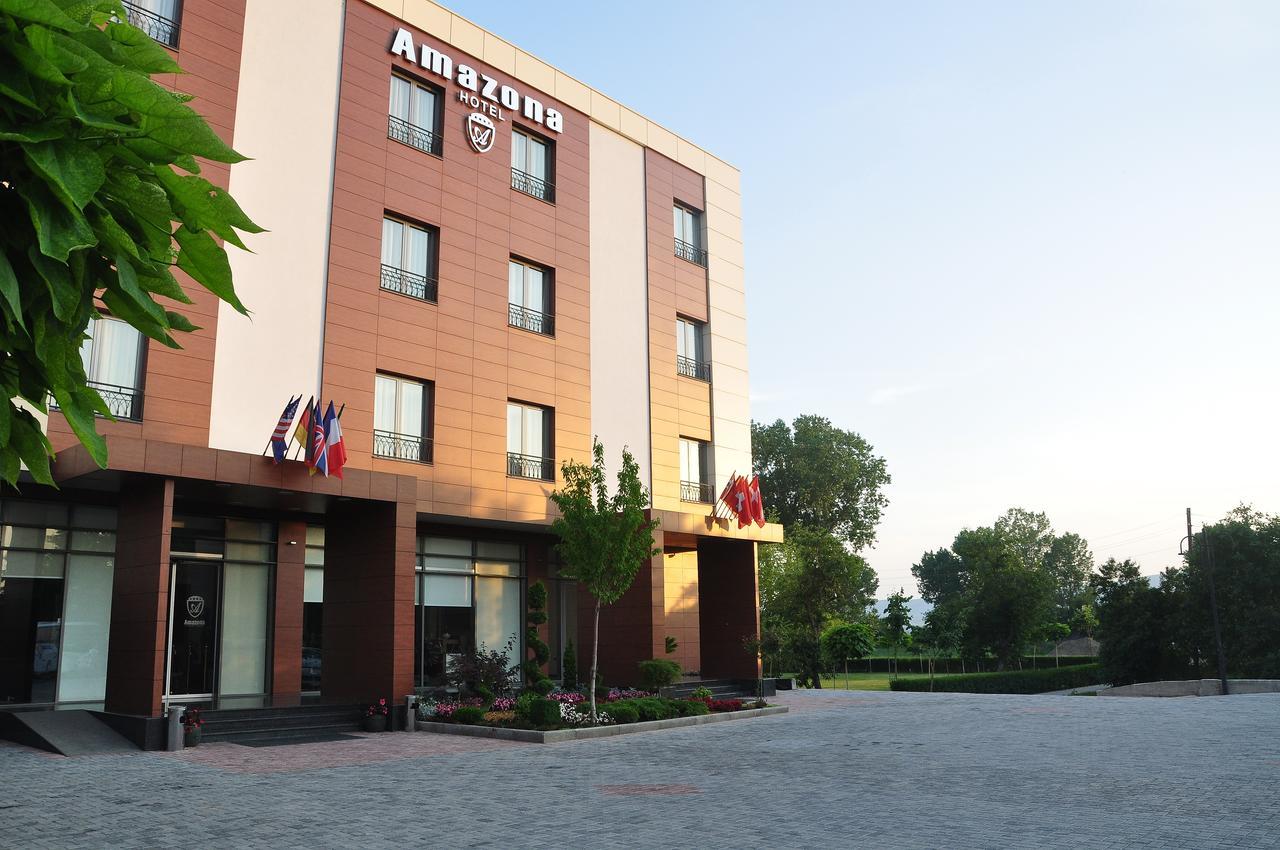 Amazona Hotel Prishtinë Ngoại thất bức ảnh