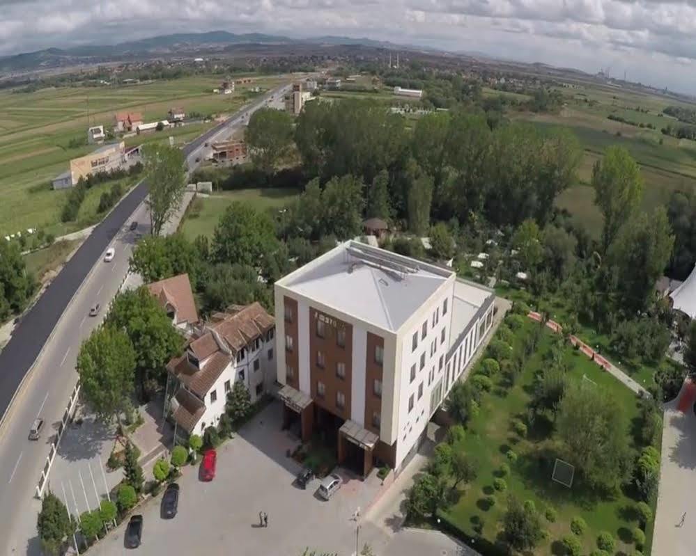 Amazona Hotel Prishtinë Ngoại thất bức ảnh
