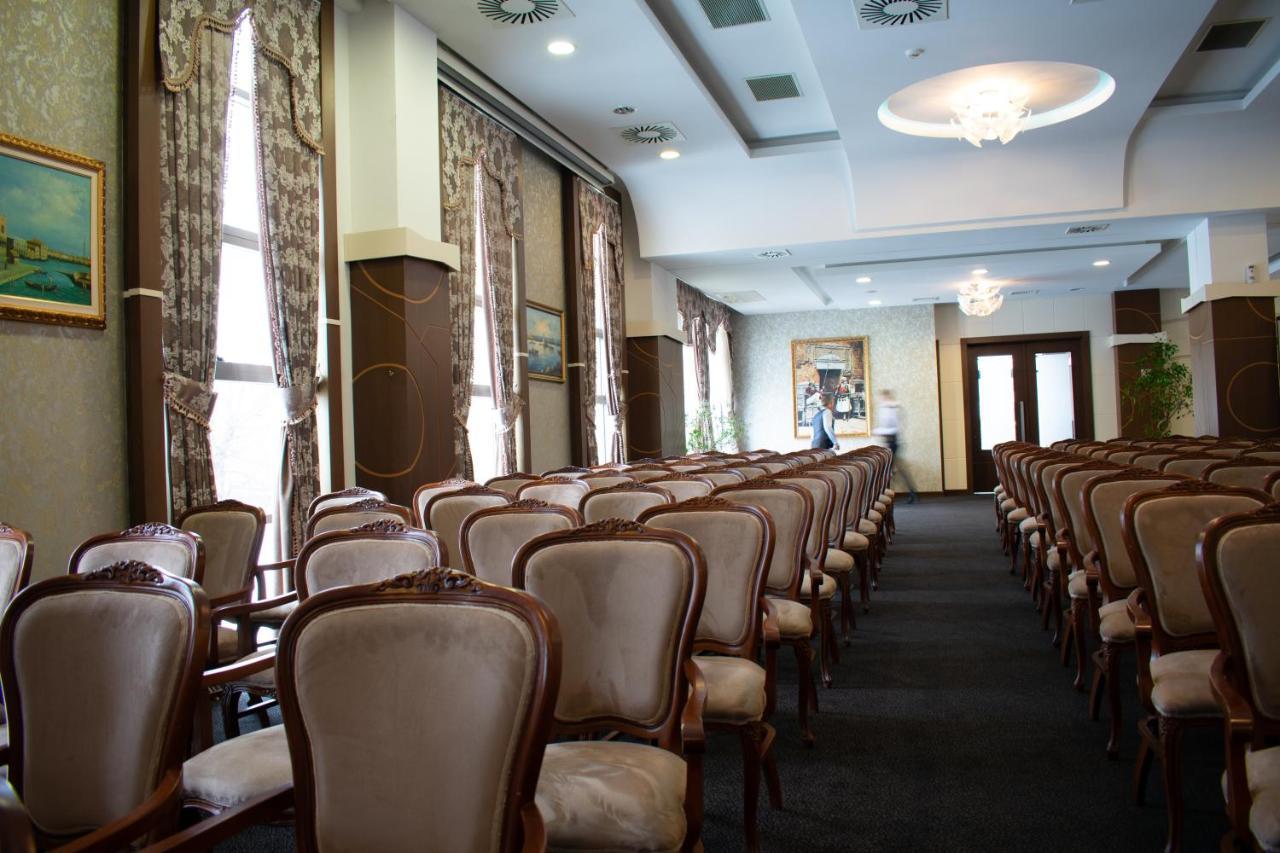 Amazona Hotel Prishtinë Ngoại thất bức ảnh