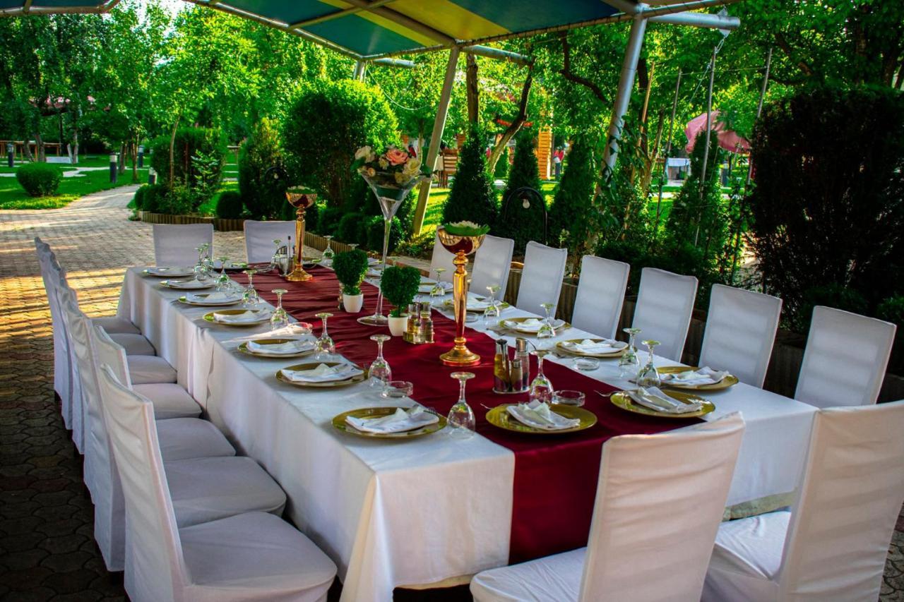 Amazona Hotel Prishtinë Ngoại thất bức ảnh